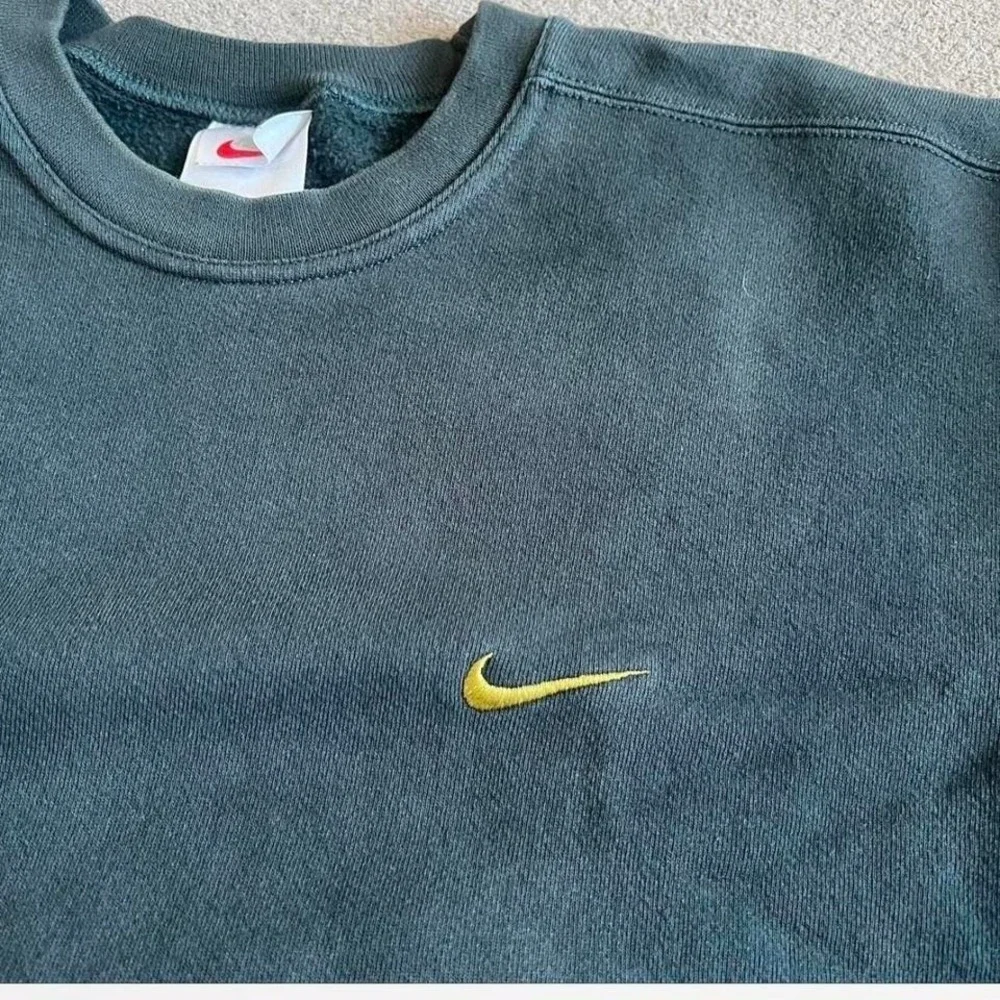 Vintage 1990s Nike athletics sweatshirt Size‎ L